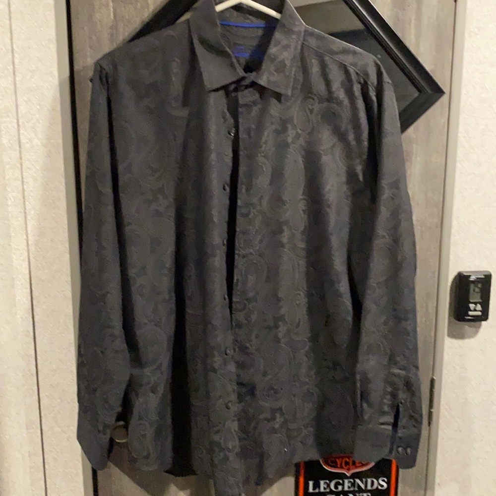 Size M Men’s Button up shirt by Tasso Elba